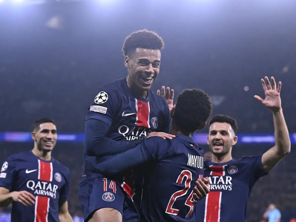 地铁逃生随机枪械挑战 地铁逃生随机枪械挑战